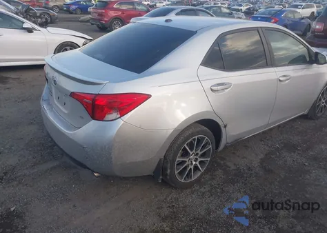 2017 Toyota Corolla Se Special Edition z USA, uszkodzony, nr VIN 5YFBURHE9HP607226